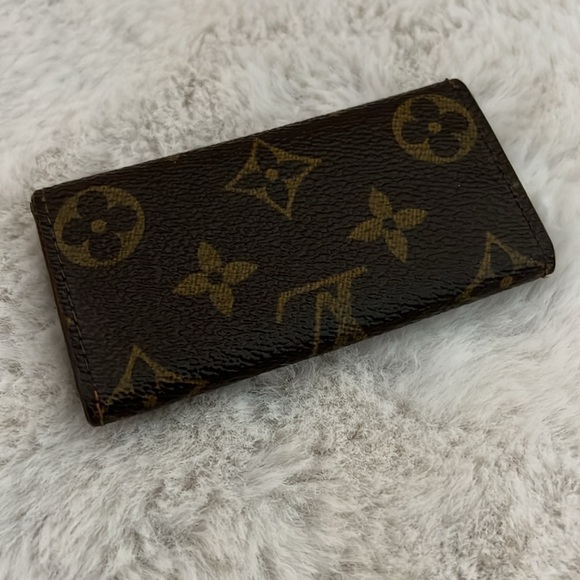 Vintage Louis Vuitton 4 key case - Picture 2 of 8